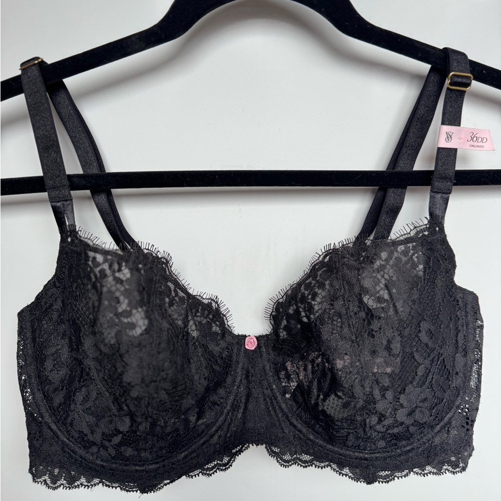 |NEW| VS Black Lace Bra